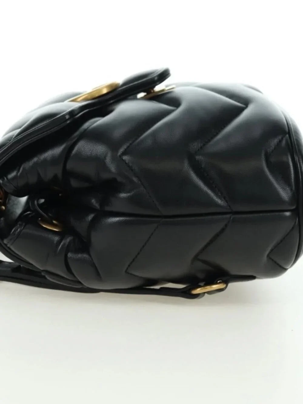 Gucci brand	gucci color	black